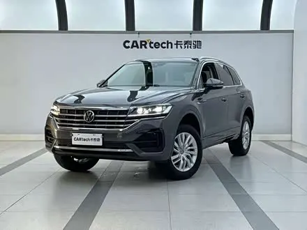 VOLKSWAGEN TOUAREG 2022 — 43 000 км, Китай — под ключ — фото 1