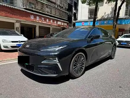 GEELY GALAXY 8 2025