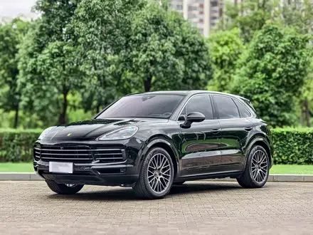 PORSCHE CAYENNE 2023 — 22 000 км, Китай — под ключ — фото 1
