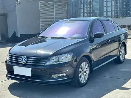 VOLKSWAGEN LAVIDA 2017 — 122 000 км, Китай — под ключ — фото 1