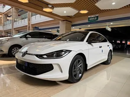 VOLKSWAGEN LAMANDO 2022