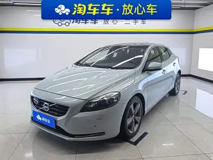 VOLVO V40 2014