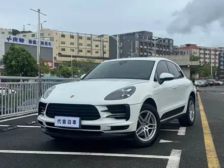 PORSCHE MACAN 2018 — 80 000 км, Китай — под ключ — фото 1
