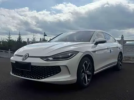 VOLKSWAGEN LAMANDO 2022