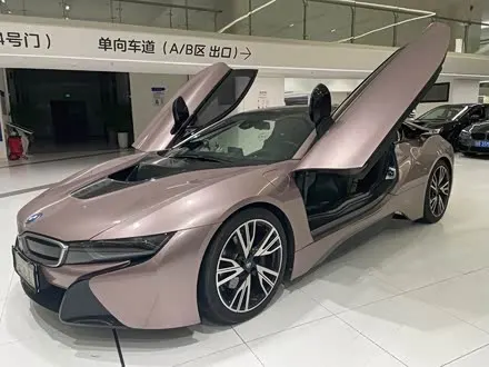 BMW I8 2017 — 60 000 км, Китай — под ключ — фото 1