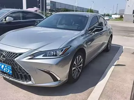 LEXUS ES — из Китая под ключ