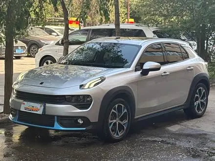 LYNK & CO 02 2019