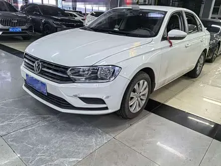 VOLKSWAGEN BORA 2019