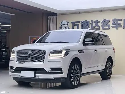 LINCOLN NAVIGATOR 2018