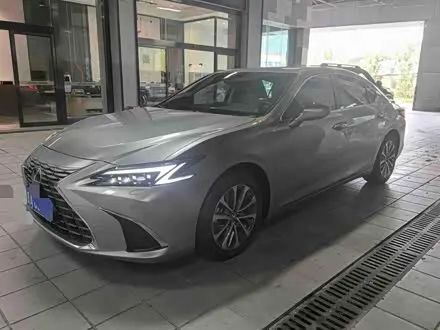 LEXUS ES — из Китая под ключ