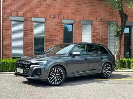 AUDI SQ7 2024