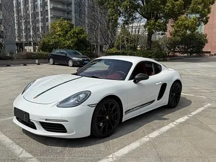 PORSCHE 718 2018