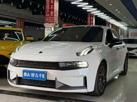 LYNK & CO 03 2022