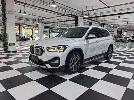 BMW X1 2022 — 33 000 км, Китай — под ключ — фото 1