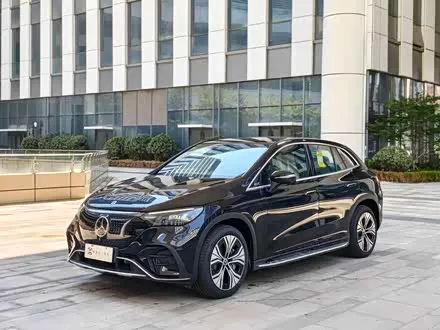 MERCEDES-BENZ EQE SUV 2024