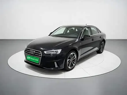 AUDI A4L 2019 — 62 400 км, Китай — под ключ — фото 1