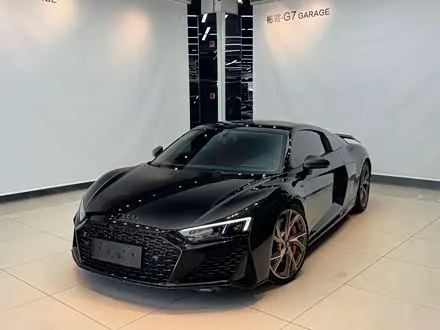 AUDI R8 — из Китая под ключ