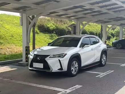 LEXUS UX — из Китая под ключ