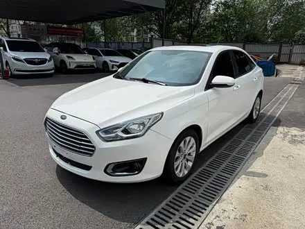 FORD ESCORT 2017