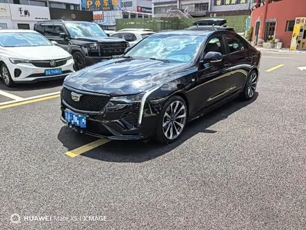 CADILLAC CT4 2021