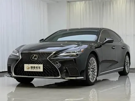 LEXUS LS 2024