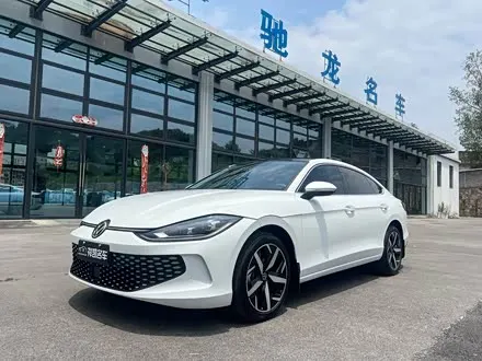 VOLKSWAGEN LAMANDO 2025