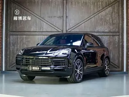 PORSCHE CAYENNE 2023