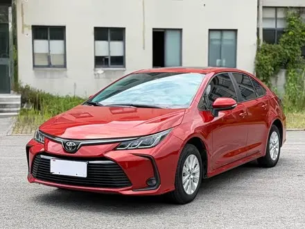 TOYOTA COROLLA 2019 — 80 000 км, Китай — под ключ — фото 1