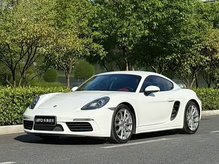 PORSCHE 718 2016