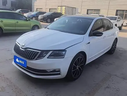 SKODA OCTAVIA 2019 — 103 400 км, Китай — под ключ — фото 1