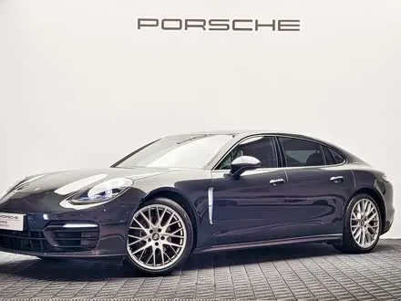 PORSCHE PANAMERA 2023