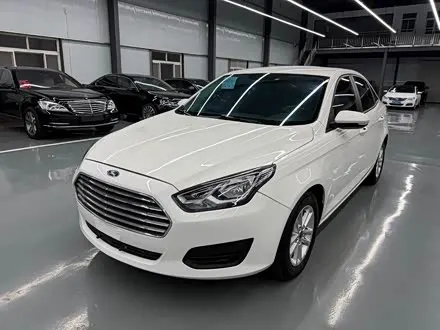 FORD ESCORT 2019