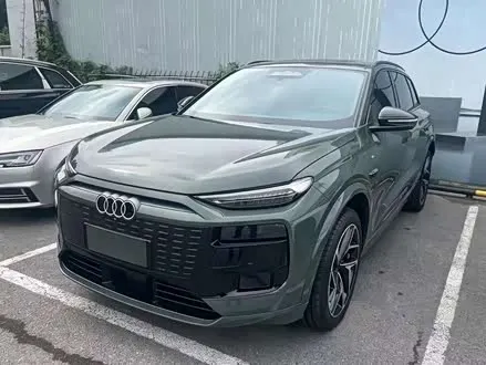 AUDI Q6L E-TRON 2026