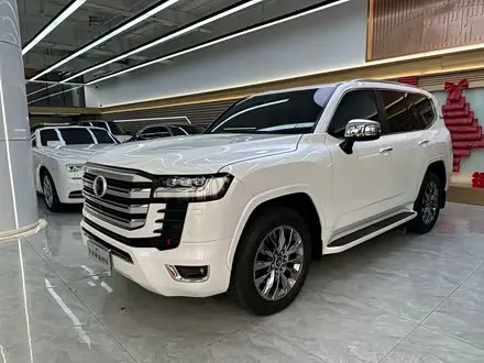 TOYOTA LAND CRUISER LC300 — из Китая под ключ