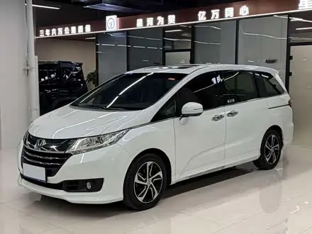 HONDA ODYSSEY 2017 — 106 800 км, Китай — под ключ — фото 1