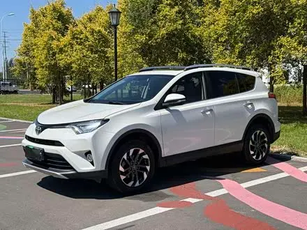 TOYOTA RAV4 2016