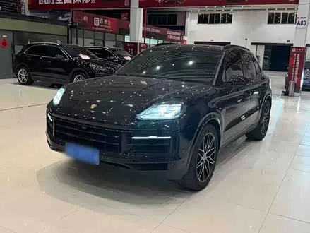 PORSCHE CAYENNE 2025 — 18 000 км, Китай — под ключ — фото 1