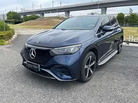 MERCEDES-BENZ EQE SUV 2023