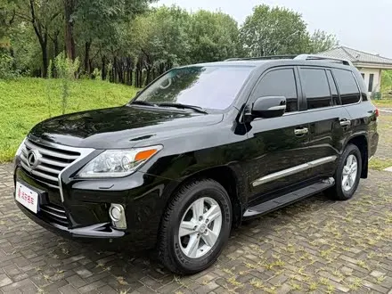 LEXUS LX 2013 — 140 000 км, Китай — под ключ — фото 1