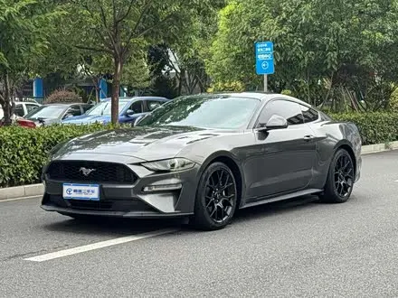 FORD MUSTANG 2021
