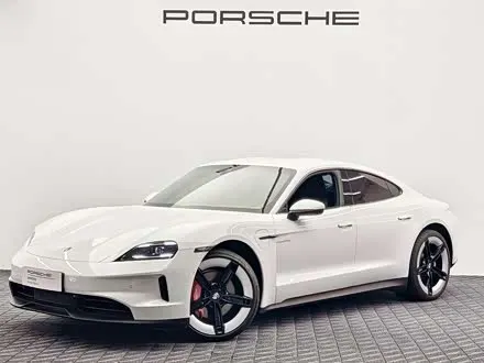 PORSCHE TAYCAN 2025