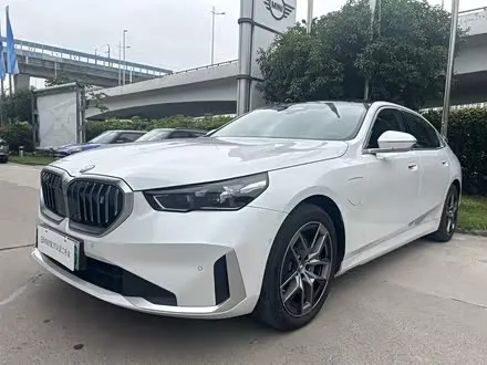 BMW I5 — из Китая под ключ