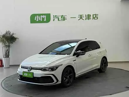 VOLKSWAGEN GOLF 2021