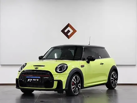 MINI JCW — из Китая под ключ