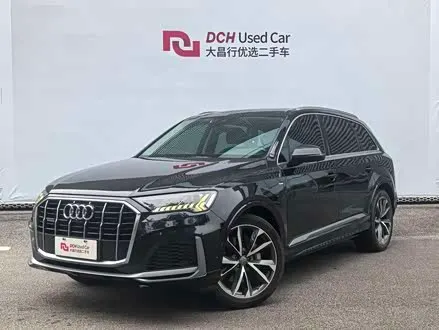 AUDI Q7 2021