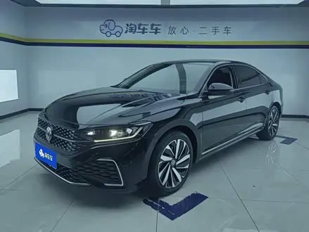 VOLKSWAGEN PASSAT 2023