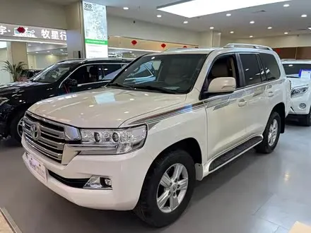TOYOTA LAND CRUISER 2015 — 112 000 км, Китай — под ключ — фото 1