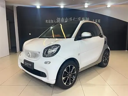 SMART FORTWO 2015 — 63 000 км, Китай — под ключ — фото 1