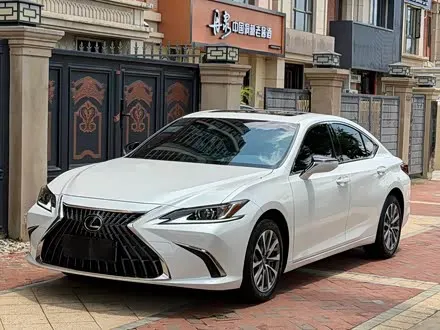 LEXUS ES 2023