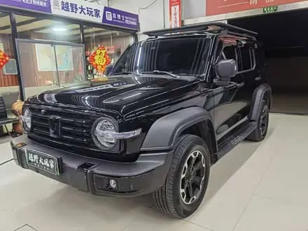 TANK 300 2025